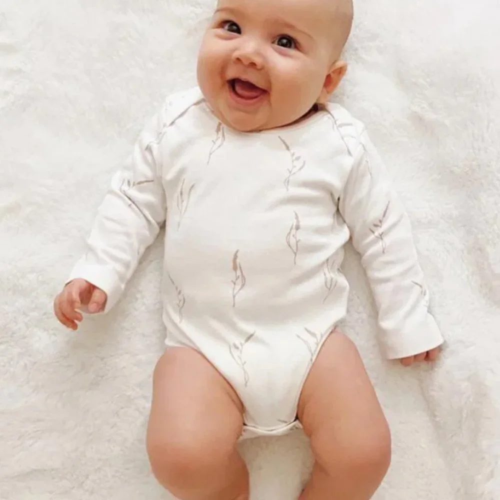 NWT Long Sleeve Bodysuit - Oat Print